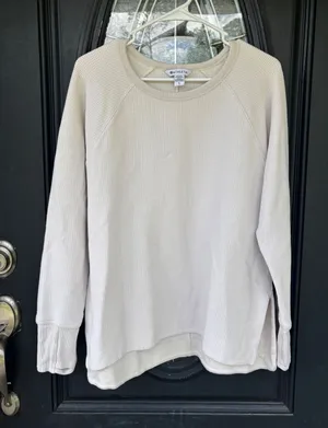 Athleta‎ Cream Waffle Knit Thermal Sweatshirt Thumbholes Size L Raglan Top thumbnail 1