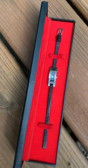 Super CUTE ❤️ GUCCI watch❤️ thumbnail 1
