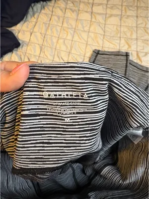 Athleta Cropped Leggings thumbnail 2