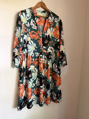 Maeve Anthropologie Juno Dress Tropical Floral Small Bold Flowy Relaxed V-Neck thumbnail 15