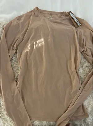 SKIMS Fits Everybody Long Sleeve thumbnail 2