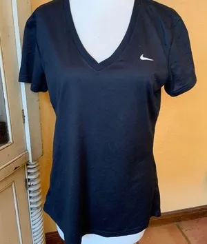Nike top thumbnail 1