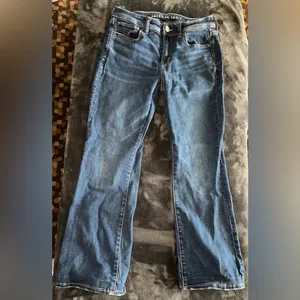 American Eagle Low-Rise Kick Bootcut Jean Size 8 Regular thumbnail 15