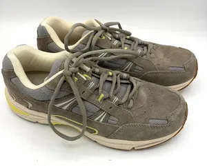 Vionic women’s walker gray suede walking shoe sneaker performance size 8.5 thumbnail 1