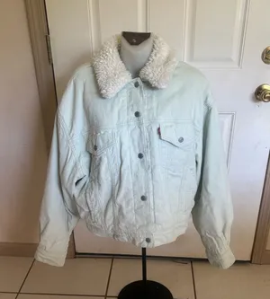 Large Levi's Meadow Mist Sherpa Baby Baggy fine-wale corduroy Trucker Jacket thumbnail 1