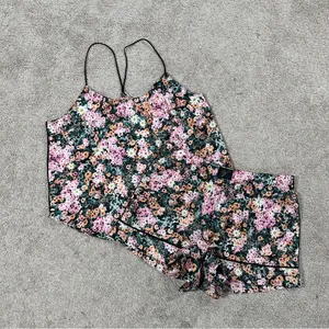Victoria’s Secret Women’s Pajamas Set Satin Floral Cami Tank Top L & Shorts M thumbnail 2