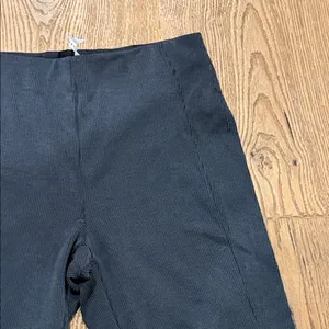 lululemon‎ athletica softstreme flared gray Flared Leggings size 10 thumbnail 4