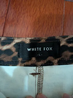 White Fox Leopard Print Low Rise Cargo Shorts Large thumbnail 3