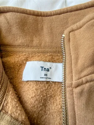 TNA Cropped Quarter thumbnail 3
