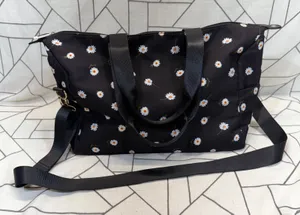 Alice + Olivia Duffel Bag Medium Black Daisy Floral Crossbody Travel Weekend‎ thumbnail 1