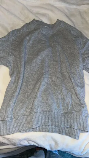 Crewneck thumbnail 1