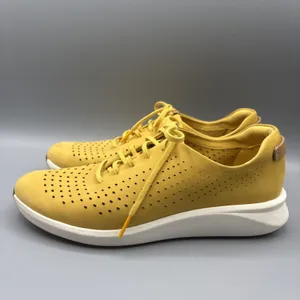 Clarks Unstructured Shoes Size 9.5 Yellow Lace Up Perforated Comfort Sneakers thumbnail 5