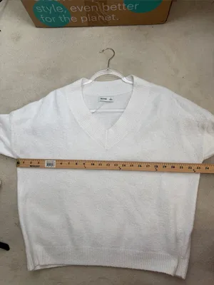 Hollister White Comfy Cloud Oversized V-Neck Sweater Size Small thumbnail 7