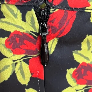 Urban‎ Outfitters Red Rose Floral Mini Slip Dress Black V-Neck Size Large 90s thumbnail 9