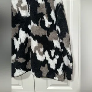 Eddie Bauer Lightweight Animal Print Longsleeve Fleece XL thumbnail 4