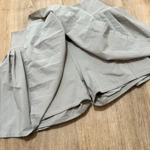YPB x Abercrombie | Woman's Gray‎ Pleated Active Athleisure Skort Skirt, Size M thumbnail 3