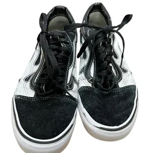 Vans Old Skool Flame Women’s sneakers in black/white - Size 8 thumbnail 4