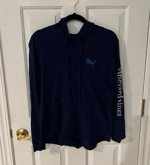 Vineyard Vines Sweatshirt thumbnail 1