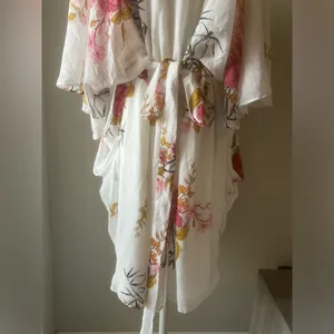 City Chic Beloved Wrap Dress Ivory Floral Knee Length Size 18 thumbnail 11