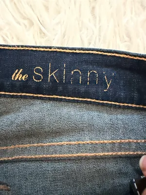 7 For All Mankind The Skinny Jeans Size 27 Dark Wash thumbnail 3