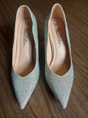 De Blossom Collection Crystal Embellished Iridescent Pointed Toe Pumps Size 8 Heels thumbnail 2
