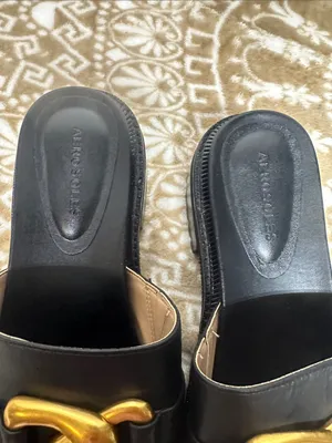AEROSOLES Lima Black Leather Slide Mules with Gold Chain Accent thumbnail 7