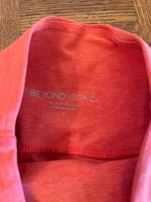 Beyond Yoga Coral orange Pink High-Rise Leggings with Side Pockets thumbnail 3