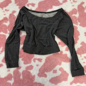 Off-Shoulder Charcoal Grey Cropped Sweatshirt w/ Pink Heart Graphic 💕 | Y2K Loungecore | Size M thumbnail 5