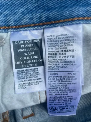 Levi’s 501 High Rise Shorts, Size 28 thumbnail 8
