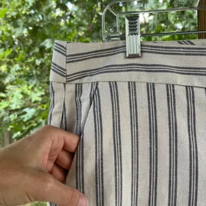 LOFT Women's White And Grey Striped Linen Blend Tapered Leg Pants Size 12 thumbnail 3