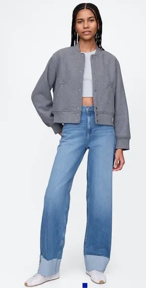 GAP Mid Rise Cuffed 90’s Loose Jeans in Medium Indigo Wash Size 28/6 Short NWT thumbnail 1