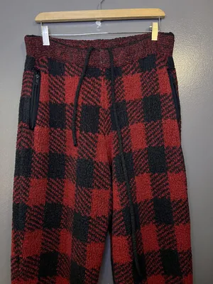 Skims Pants Womens L/XL Red Black Plaid Fuzzy Knit Jogger Lounge Zip Pockets thumbnail 1