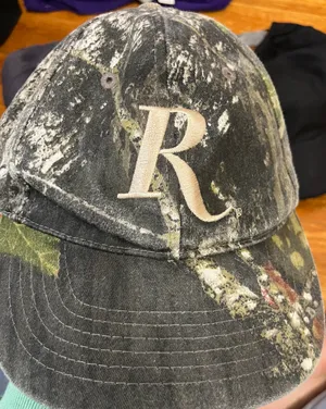 Hat thumbnail 1
