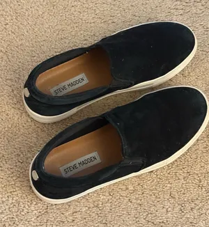 Steve Madden Women’s Black Slip-On Suede Sneakers thumbnail 1