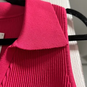 Babaton by Aritzia Sculpt Knit Polo Top Pink XL thumbnail 4