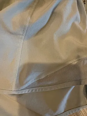 Lululemon Hotty Hot Shorts Low Rise 2.5” Pale Grey Size 2 thumbnail 3
