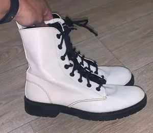 Time and Tru Combat Boots White Lug Boots thumbnail 4