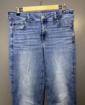 American Eagle Outfitters Kick Boot Jeans Womens 10 Med Wash Blue Bootcut Denim thumbnail 1