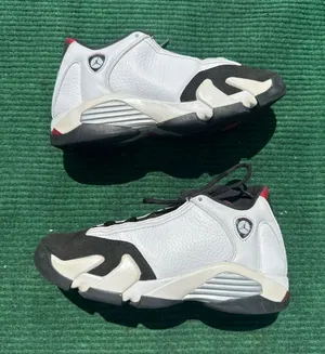 Air Jordan 14 Retro GS 'Black Toe' 2024 Size 6y Women’s Size 7.5 thumbnail 1