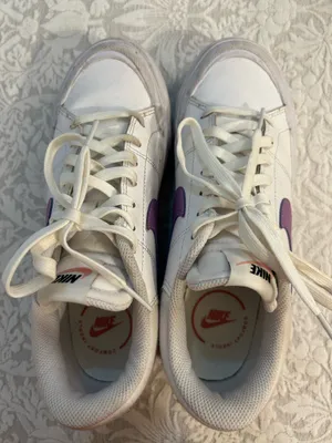 Nike Tennis Shoes thumbnail 2