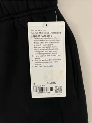 Lululemon NWT Scuba Mid Rise Oversized Graphic Joggers Black Size S thumbnail 9