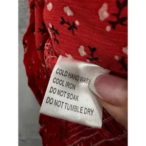 White Fox Mini Dress‎ Women Small Red Floral Smocked Off Shoulder Tie Front thumbnail 7
