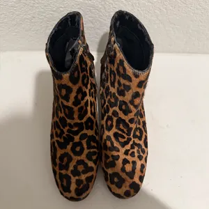Sam Edelman Edith Leopard Print Bootie Ankle Boots Size 6 Block Heel thumbnail 4