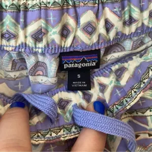 Patagonia Barely Baggies Shorts in Valengo Light Violet Blue thumbnail 7