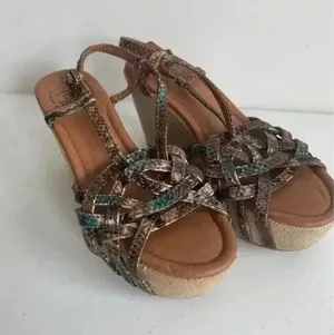Women's Lucky Brand‎ Brown and Turquoise Wedges Size 8 thumbnail 1