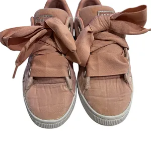 Puma Basket Heart Hyper Embroidery women's shoes size 7 thumbnail 3