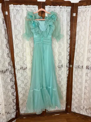 Darling Vintage 1970s/80s Mint Prom/Bridesmaid Gown thumbnail 4