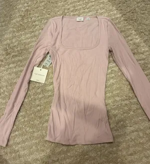 Aritzia The Group Den Long Sleeve Square neck thumbnail 1