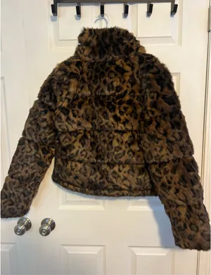 Abercrombie Mini Puffer Faux Fur Small NWT thumbnail 2