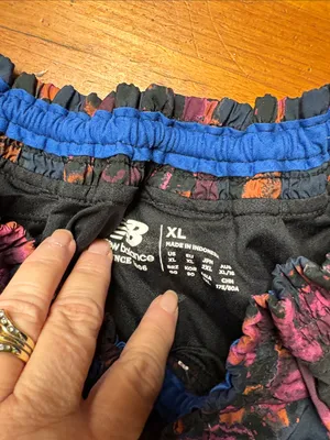 New Balance Black Maroon Orange Abstract Athletic Skort thumbnail 2